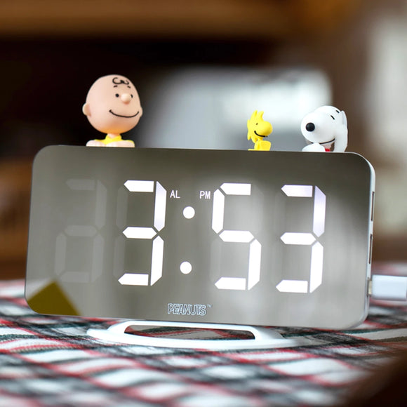 Snoopy LED Digital Alarm Desk Clock